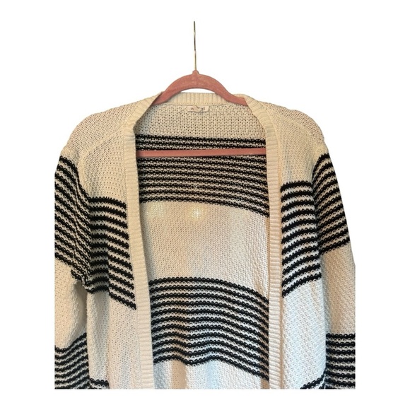 Westport Black and White Striped Cardigan Size Medium (M) - Picture 4 of 5